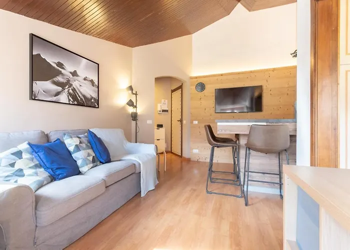 Trilocale Vicino Alle Funivie Con Wifi - As12 Apartment